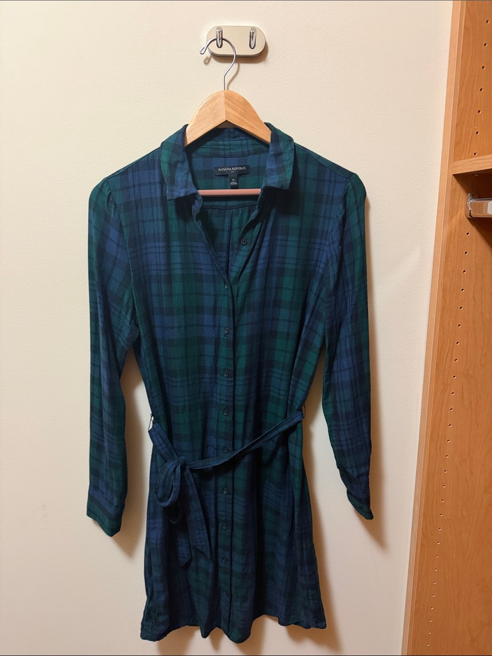 Banana Republic Green and Navy Plaid Long-Sleeve Shirt Dress